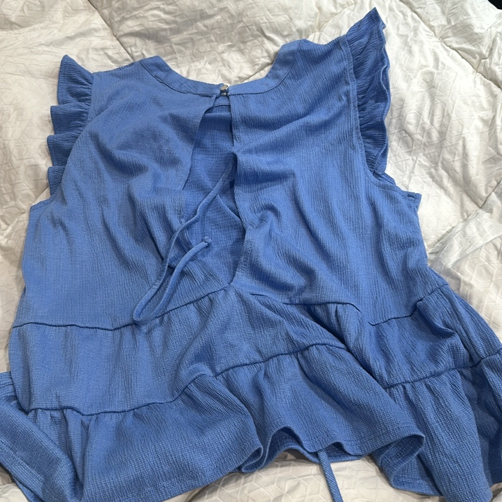 Blue top - Picture 2 of 3